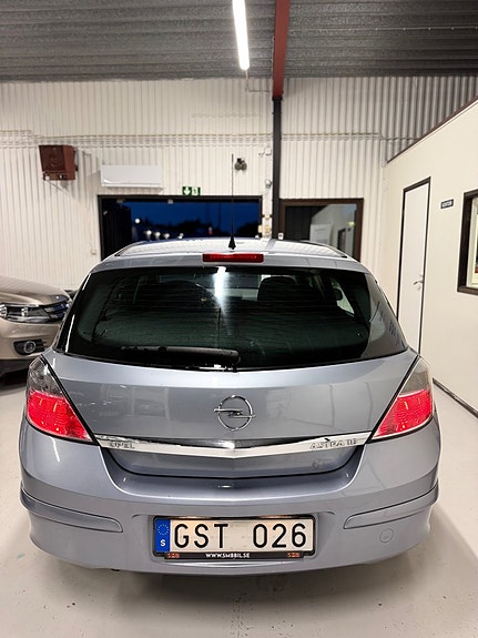 Opel Astra 8 of 19