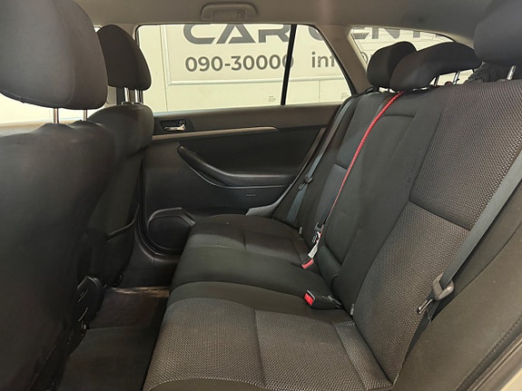 Toyota Avensis 18 of 19