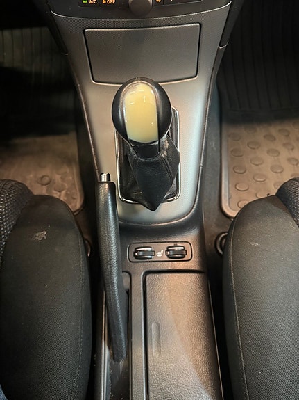 Toyota Avensis 16 of 19