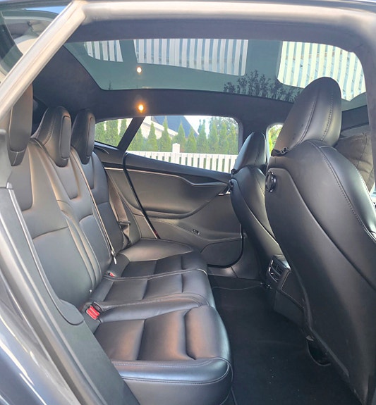 Tesla Model S 10 of 13