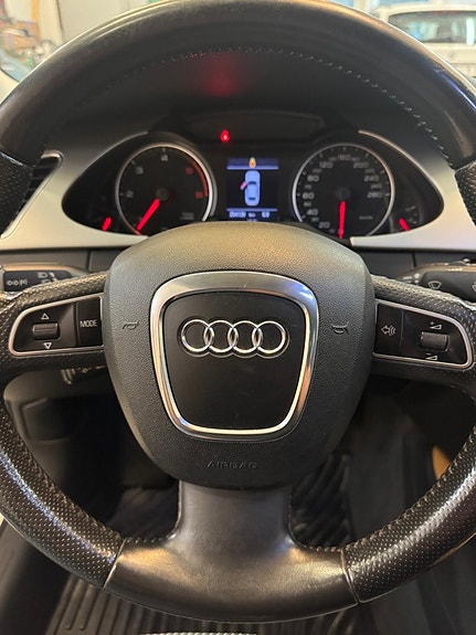 Audi A4 9 of 19