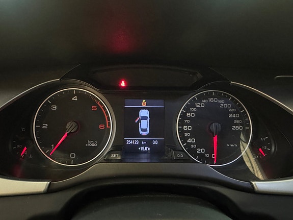 Audi A4 14 of 19