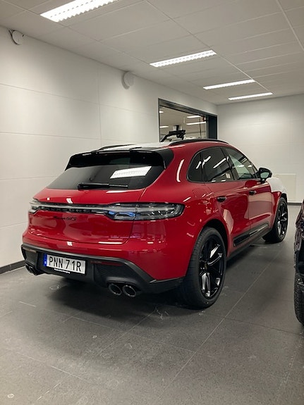 Porsche Macan GTS 3 of 8