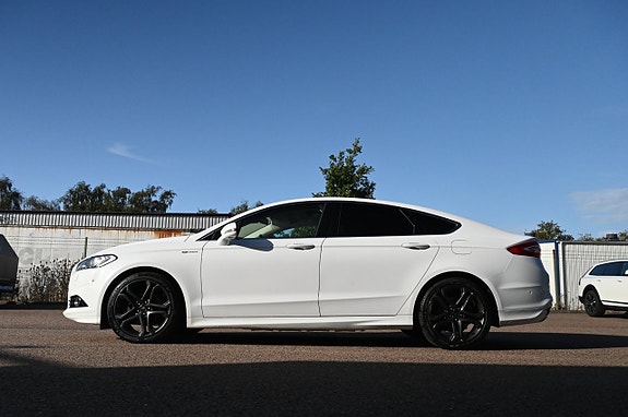 Ford Mondeo 2 of 16