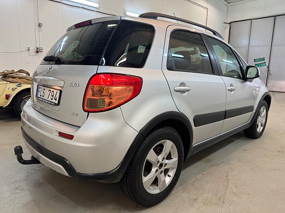Suzuki SX4 6 of 21
