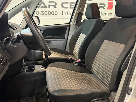 Suzuki SX4 17 of 21