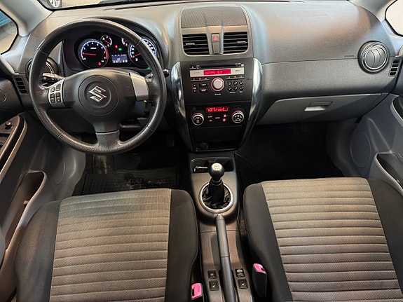 Suzuki SX4 11 of 21