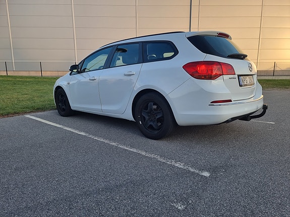 Opel Astra 3 of 26