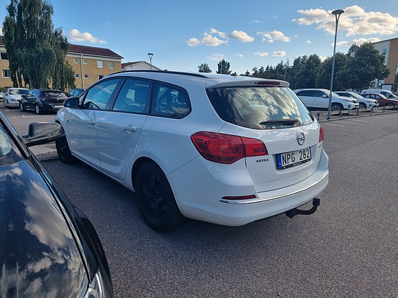 Opel Astra 16 of 26