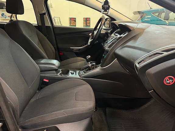Ford Focus 16 of 21