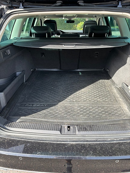 Volkswagen Passat 9 of 9