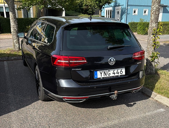 Volkswagen Passat 4 of 9