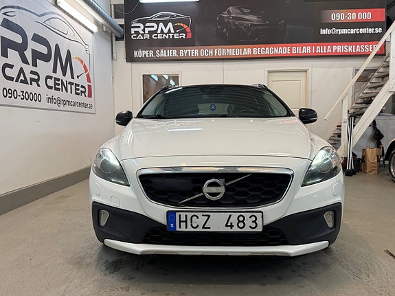 Volvo V40 Cross Country 4 of 28