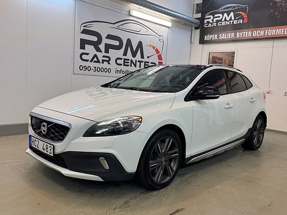 Volvo V40 Cross Country 3 of 28