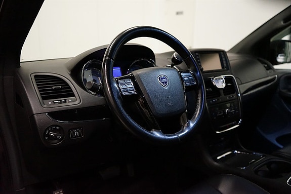 Lancia Voyager 8 of 17