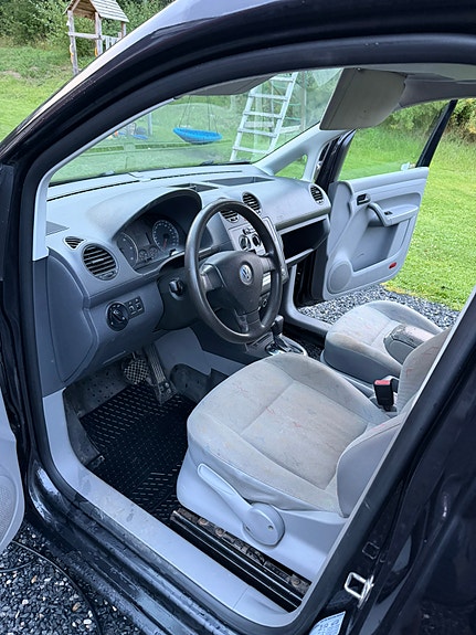 Volkswagen Caddy Maxi 8 of 8