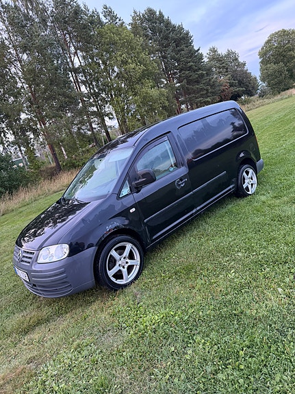 Volkswagen Caddy Maxi 2 of 8