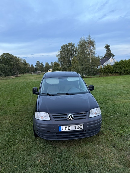 Volkswagen Caddy Maxi 4 of 8