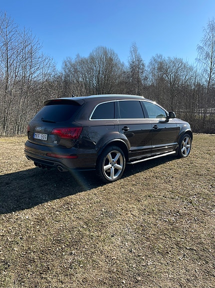 Audi Q7 4 of 10