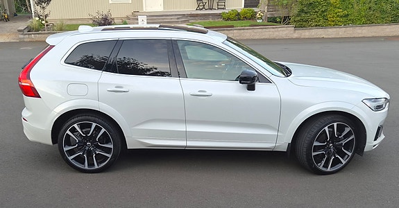 Volvo XC60 8 of 29