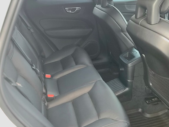 Volvo XC60 22 of 29