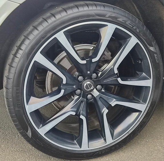 Volvo XC60 23 of 29