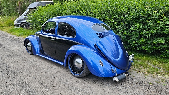 Volkswagen 1200 2 of 5