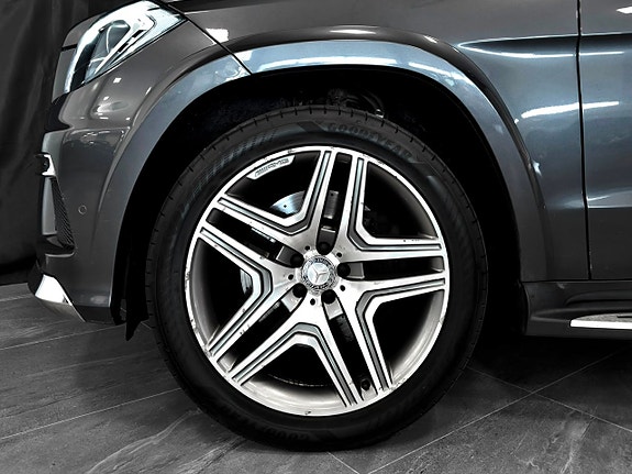 Mercedes-Benz GL350 10 of 30
