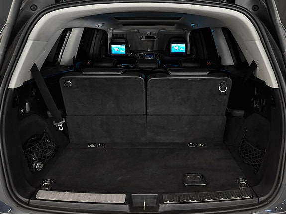 Mercedes-Benz GL350 16 of 30