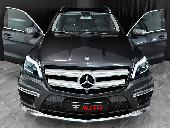 Mercedes-Benz GL350 8 of 30