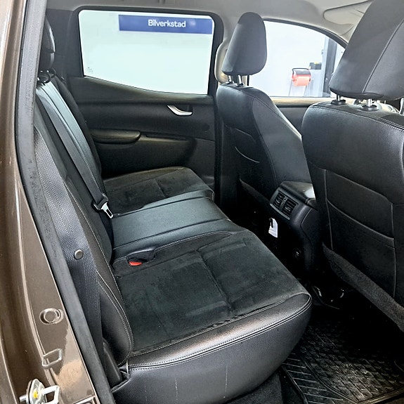 Mercedes-Benz X250 d 5 of 9