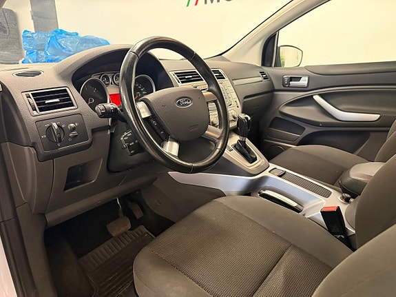 Ford Kuga 17 of 26
