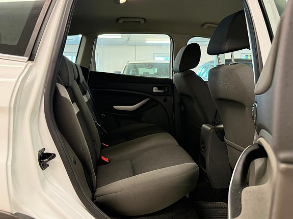 Ford Kuga 15 of 26