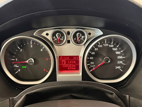 Ford Kuga 23 of 26