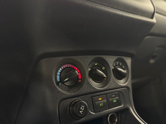 Ford Transit Connect 7 of 14