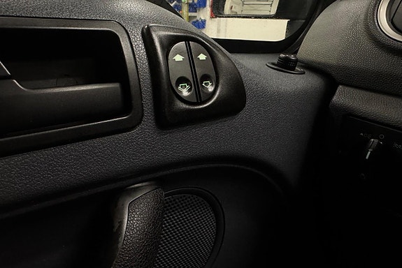 Ford Transit Connect 9 of 14