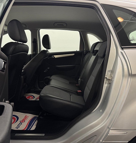 Mercedes-Benz B170 17 of 18