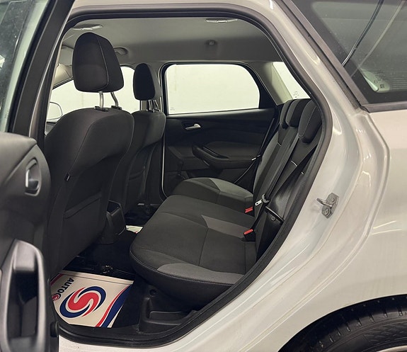 Ford Focus 21 of 21