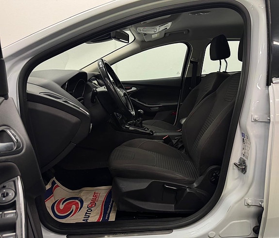 Ford Focus 22 of 23