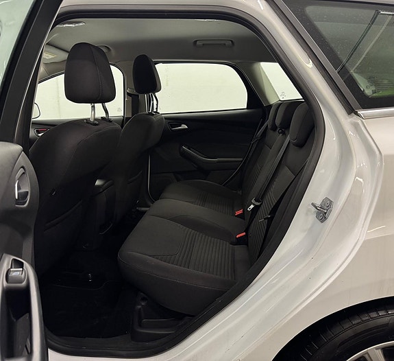 Ford Focus 23 of 23