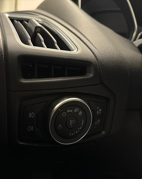 Ford Focus 19 of 23