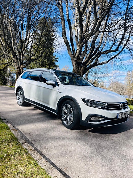 Volkswagen Passat Alltrack 7 of 13