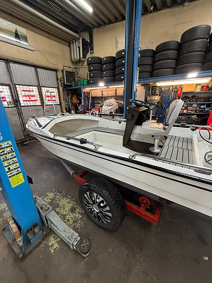 Flipper 450 – Honda 10hk 2021 – endast 30h + trailer 2 of 3