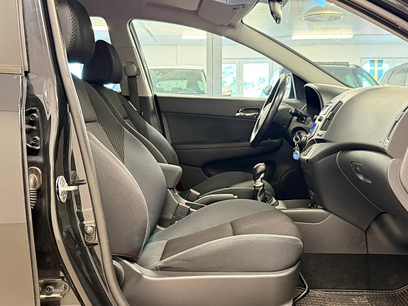 Hyundai i30 16 of 25