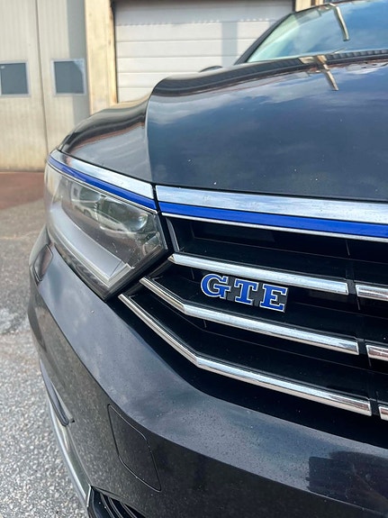 Volkswagen Passat 6 of 16
