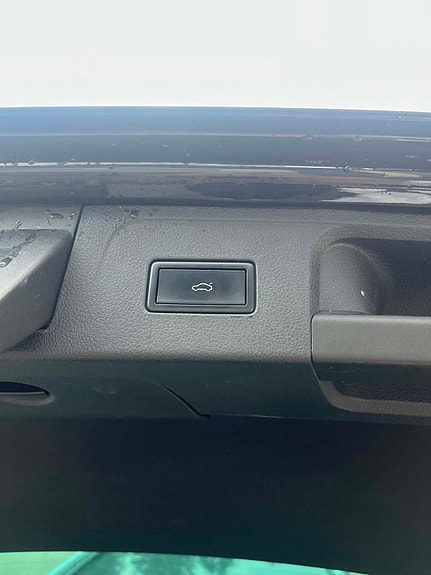 Volkswagen Passat 14 of 16