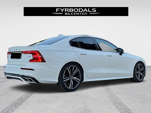 Volvo S60 12 of 30