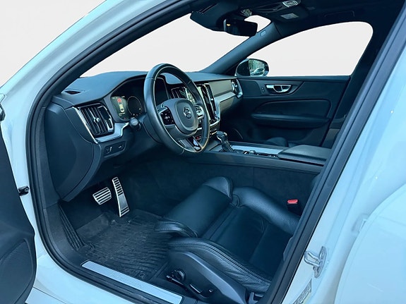 Volvo S60 19 of 30