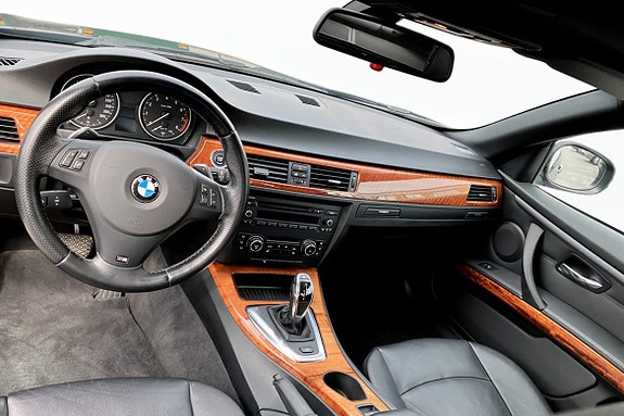 BMW 335i 8 of 19