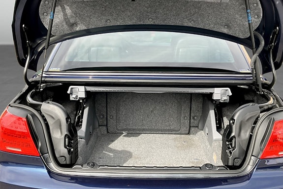 BMW 335i 18 of 19